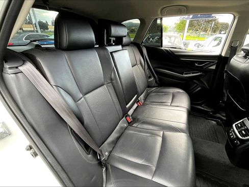 Used 2021 Subaru Outback Limited image 37