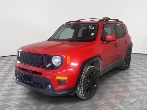 Used 2022 Jeep Renegade Latitude image 3