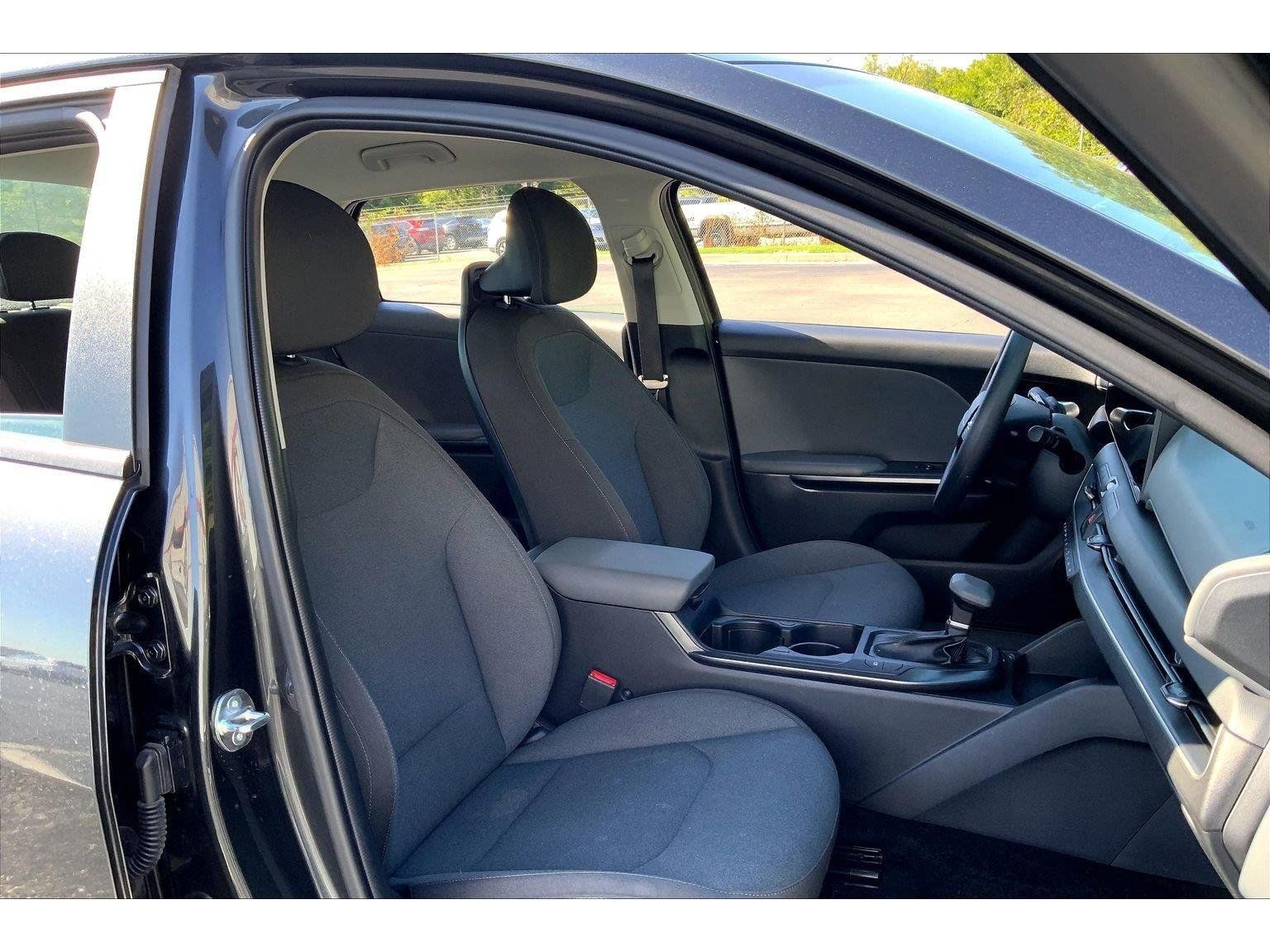 Used 2025 Kia K4 FWD image 7