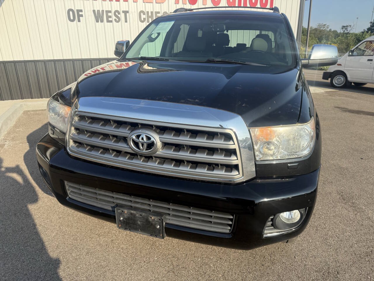 Used 2016 Toyota Sequoia Limited AWD/4WD image 3