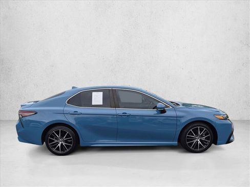 Used 2023 Toyota Camry SE FWD image 4