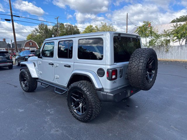 Used 2022 Jeep Wrangler Unlimited Sahara w/ Cold Weather Group AWD/4WD image 5