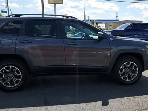 Used 2020 Jeep Cherokee Trailhawk w/ Cold Weather Group image 9