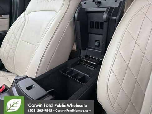 Used 2018 Ford Explorer Platinum image 23