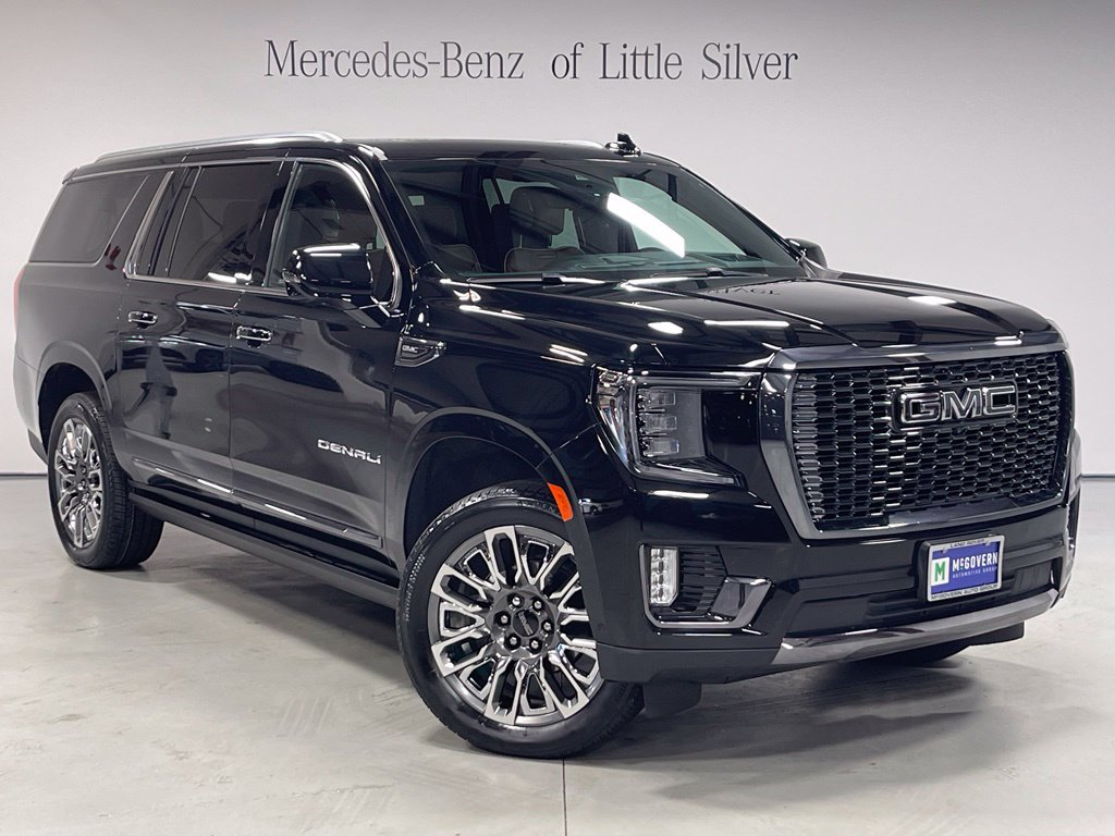 Used 2024 GMC Yukon XL Denali Ultimate AWD/4WD image 8