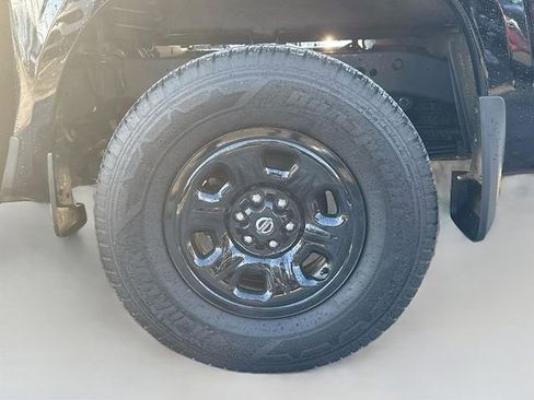 Used 2024 Nissan Frontier S image 31