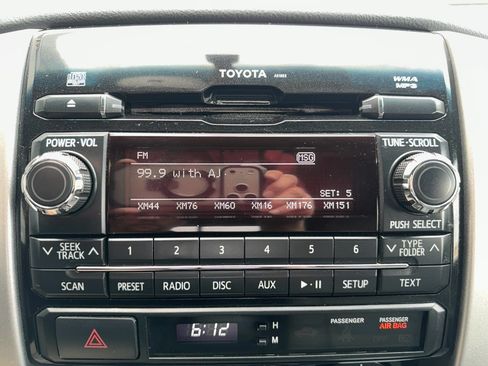 Used 2012 Toyota Tacoma 4x4 Access Cab V6 w/ TRD Off-Road Pkg image 10