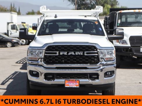 Used 2024 RAM 3500 Big Horn AWD/4WD image 3