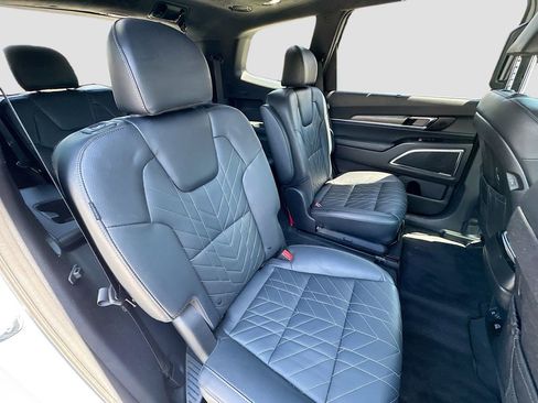 Certified 2024 Kia Telluride SX Prestige X-Line AWD/4WD image 33