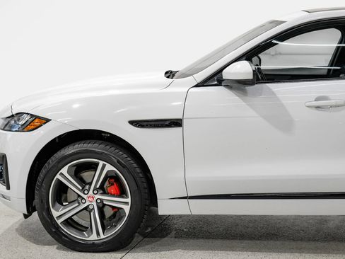 Used 2017 Jaguar F-PACE S image 14