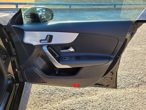 Used 2025 Mercedes-Benz CLA 250 image 9