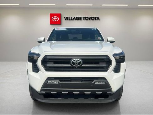 Used 2024 Toyota Tacoma SR5 w/ SR5 Upgrade Package RWD image 8