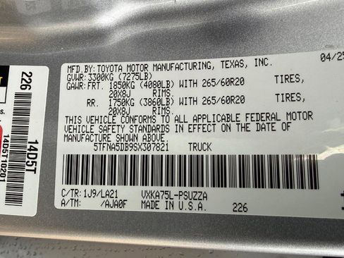 Used 2025 Toyota Tundra Platinum AWD/4WD image 27