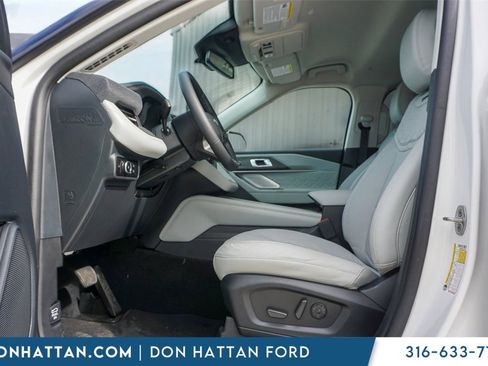 New 2026 Ford Explorer Platinum w/ LUX Leather Package image 3