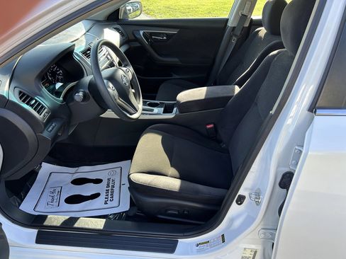 Used 2014 Nissan Altima 3.5 SL w/ Technology Package FWD image 16