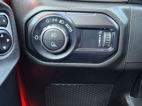 Used 2023 Jeep Gladiator Sport image 17