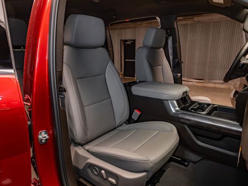 Used 2026 Chevrolet Silverado 3500 LTZ w/ LTZ Convenience Package image 29