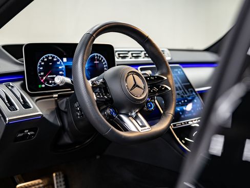 Used 2024 Mercedes-Benz S 63 AMG S image 38