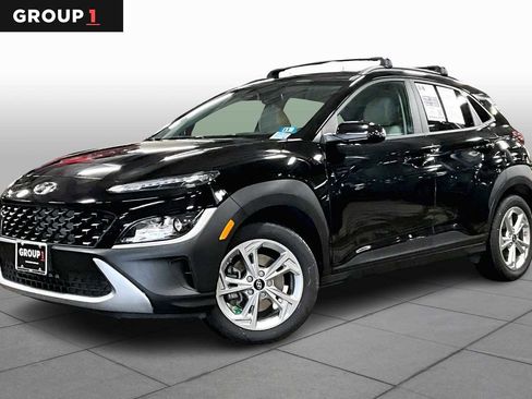 Used 2023 Hyundai Kona SEL image 1