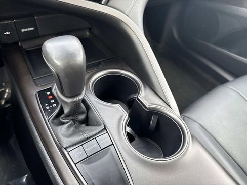 Used 2024 Toyota Camry SE image 25