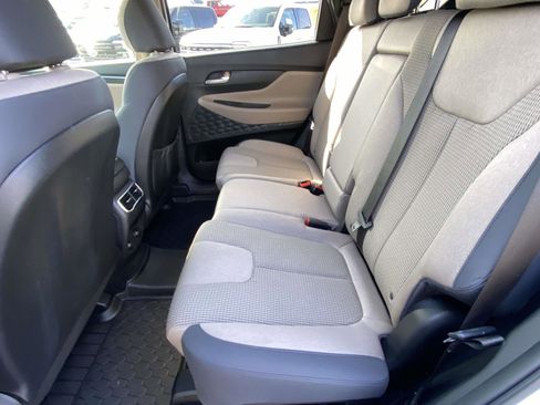 Used 2023 Hyundai Santa Fe SE image 9