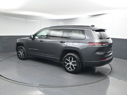 Used 2024 Jeep Grand Cherokee L Limited image 3