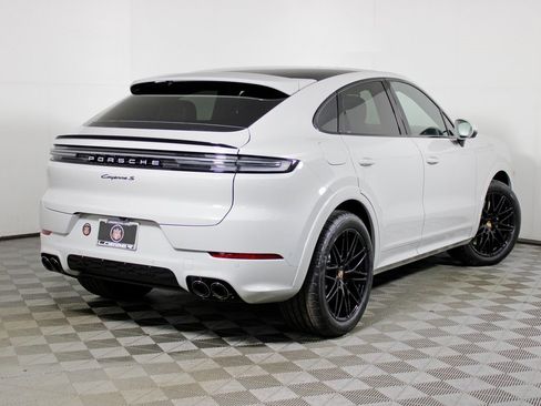 New 2026 Porsche Cayenne S image 7