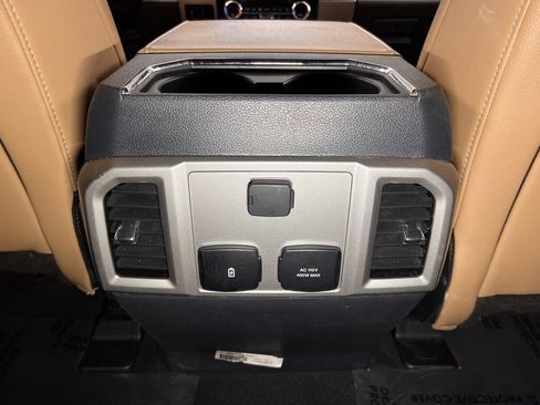 Used 2022 Ford F350 Lariat w/ Lariat Ultimate Package image 12