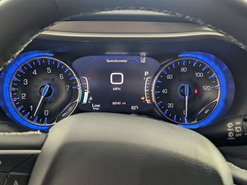 Used 2025 Chrysler Pacifica Select FWD image 19