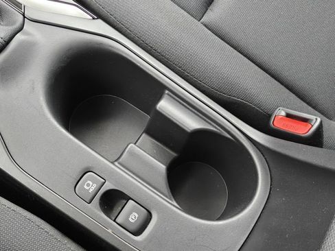 Used 2025 Toyota Corolla LE image 33