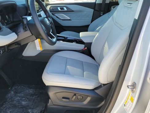 New 2026 Ford Explorer Platinum w/ LUX Leather Package image 6