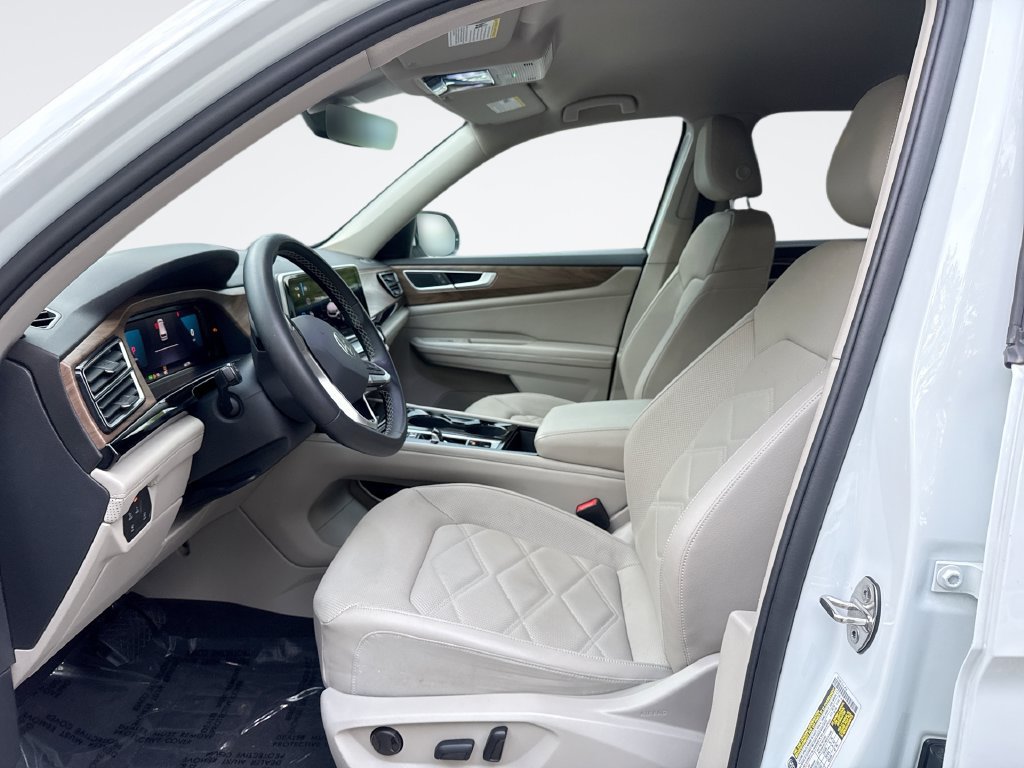 Used 2024 Volkswagen Atlas SE FWD image 13