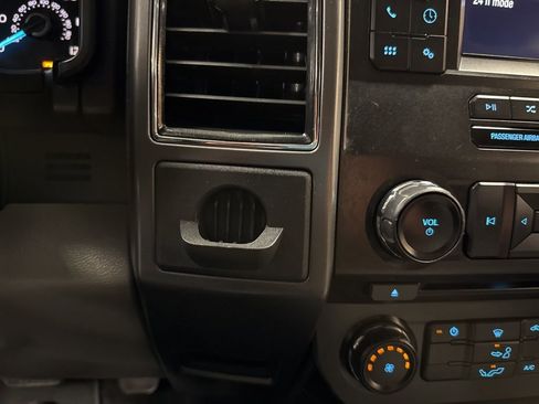 Used 2018 Ford F150 XLT image 41