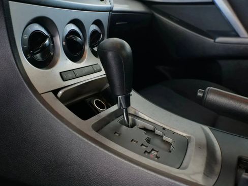 Used 2011 MAZDA MAZDA3 i Touring image 24