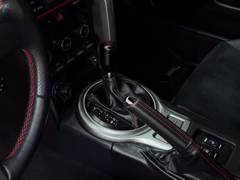 Used 2013 Subaru BRZ Limited w/ Popular Pkg 1A image 14