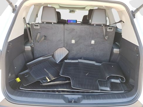 Used 2024 Toyota Grand Highlander Limited image 6