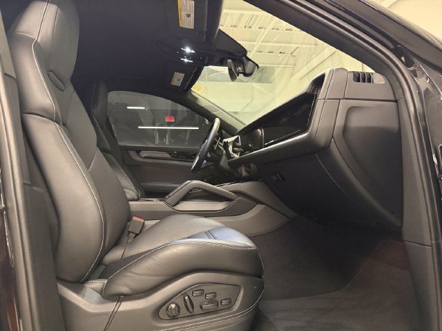Certified 2026 Porsche Cayenne Turbo GT AWD/4WD image 24