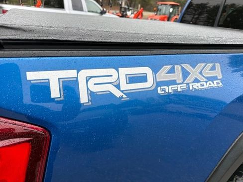 Used 2018 Toyota Tacoma TRD Off-Road image 9