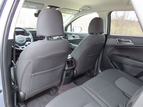 Certified 2025 Kia Sportage LX image 22