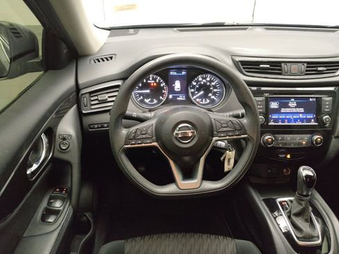Used 2018 Nissan Rogue S FWD image 22