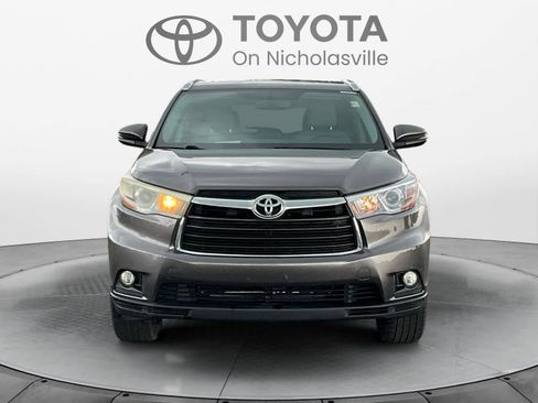Used 2016 Toyota Highlander XLE w/ Protection Package #3 AWD/4WD image 8