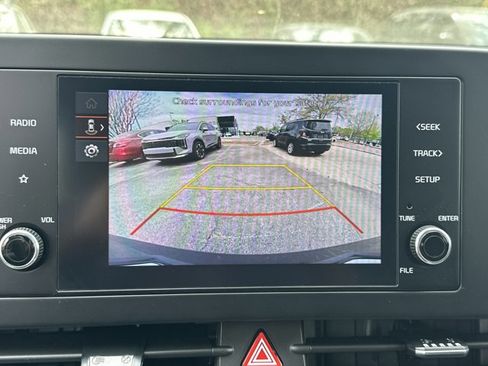 Certified 2025 Kia Sportage LX image 34