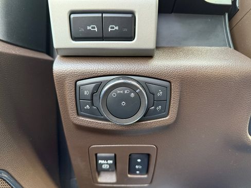 Used 2019 Ford F150 King Ranch w/ Equipment Group 601A Luxury image 22