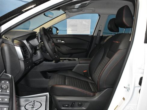 New 2026 Nissan Rogue SV AWD/4WD image 5