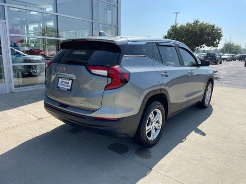 Used 2024 GMC Terrain SLE AWD/4WD image 5