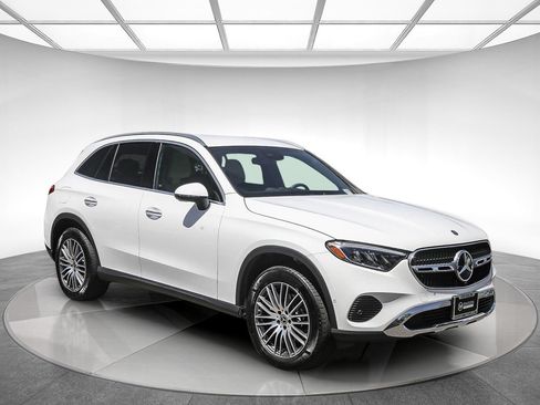 Certified 2026 Mercedes-Benz GLC 300 image 5