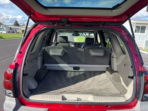 Used 2003 Chevrolet TrailBlazer LT w/ Preferred Equipment Group image 8