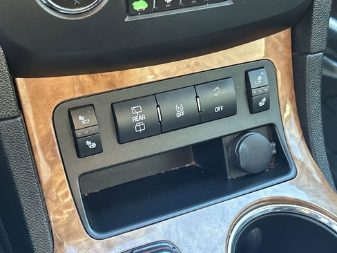 Used 2012 Buick Enclave Leather image 19