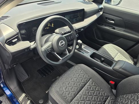 Certified 2025 Nissan Kicks SV FWD image 16