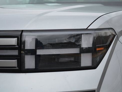 Used 2025 Hyundai Santa Fe SEL image 12